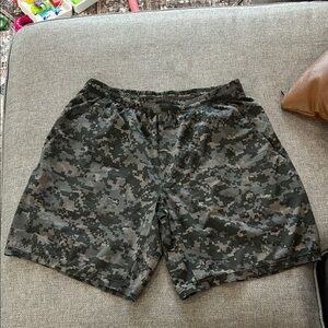 Men’s lululemon digitized camo shorts